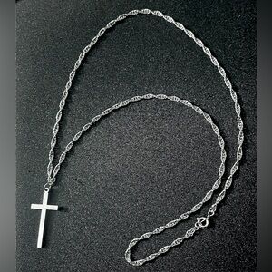 Vintage Silver Tone Cross Pendant Necklace 24” Rope Chain